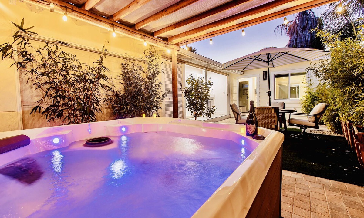Pacific Beach Apartment | Brand New Dream Outdoor Oasis in Pacific Beach with Hot Tub Parking AC Games