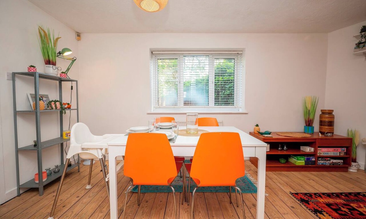 New Cross Apartment | Bright & Modern New Cross Apartment | Free Parking - Pass the Keys