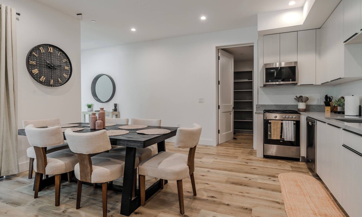 Studio City Apartment | Bright & Spacious in Studio City