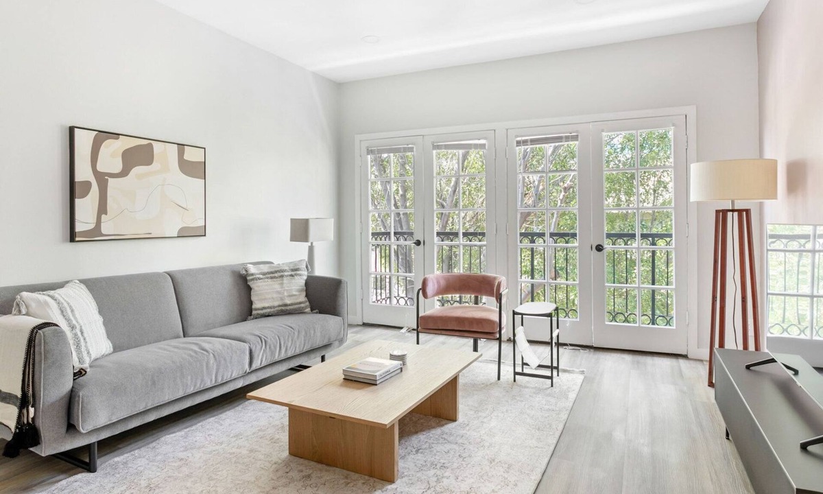Westwood Apartment | Bright Westwood 2BR nr Westwood Village, by Blueground
