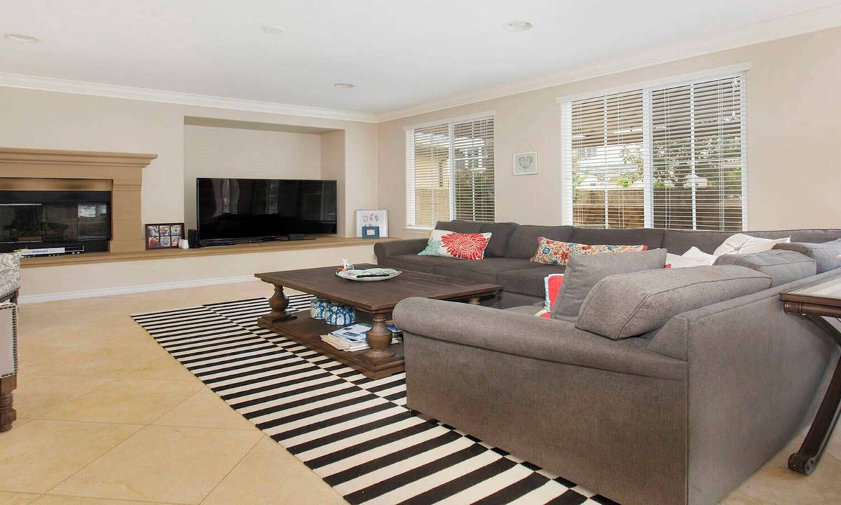 Westpark House | Brilliant Diamond on Desert Willow #9261