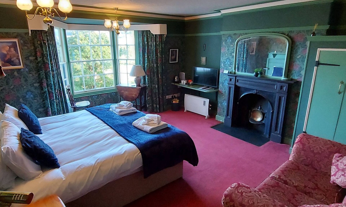 Corwen House | Bron-y-Graig