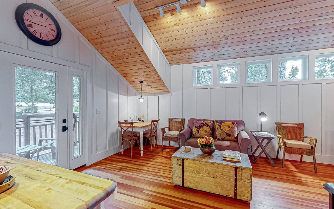 Shelter Cove Cottage | Cabin ∙ 1 bedroom ∙ 6 guests