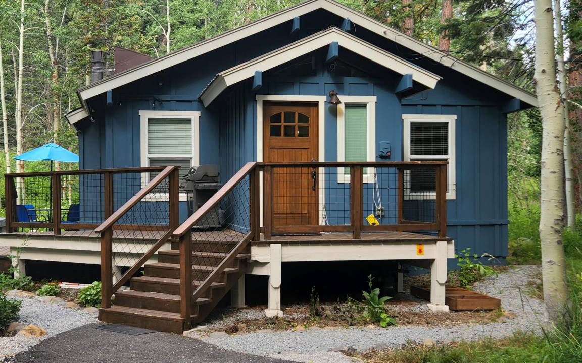 Tahoe Pines Cabin | Cabin ∙ 3 bedrooms ∙ 8 guests