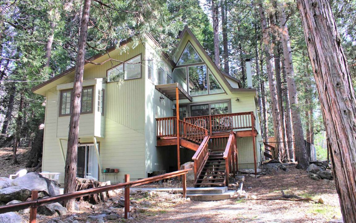 Idyllwild Cabin | Cabin ∙ 3 bedrooms ∙ 10 guests