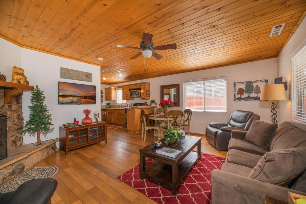 Big Bear City House | Cabin Chic
