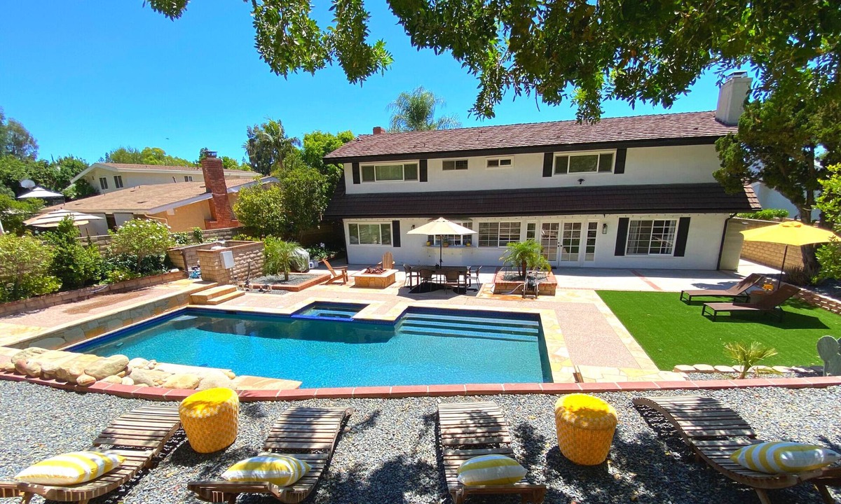 Calabasas House | Calabasas Oasis Retreat w/Pool,Jacuzzi,Gym &more!