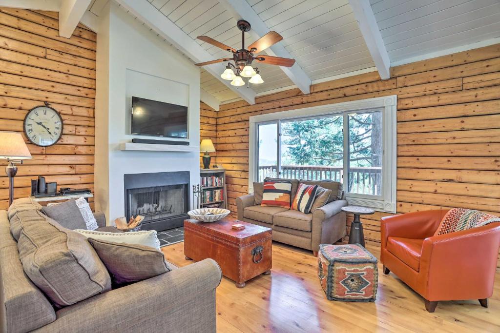 Crestline House | California Cabin 1 Mi to Lake Gregory