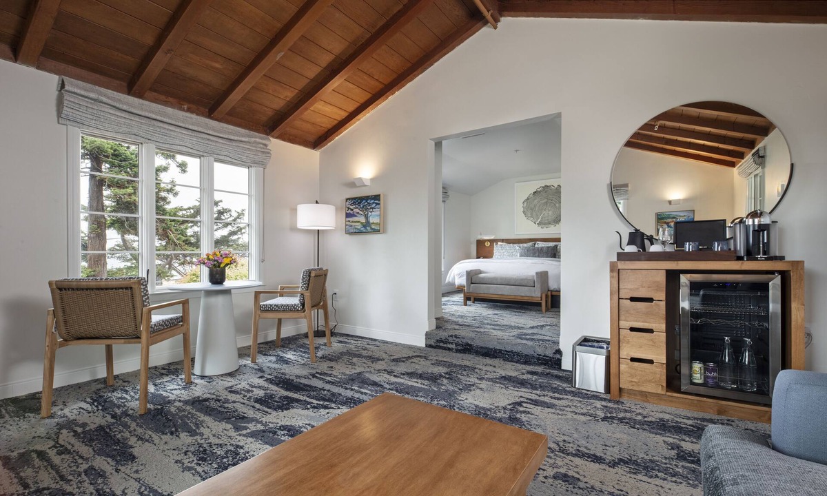Golden Rectangle Hotel | Carmel Beach Hotel