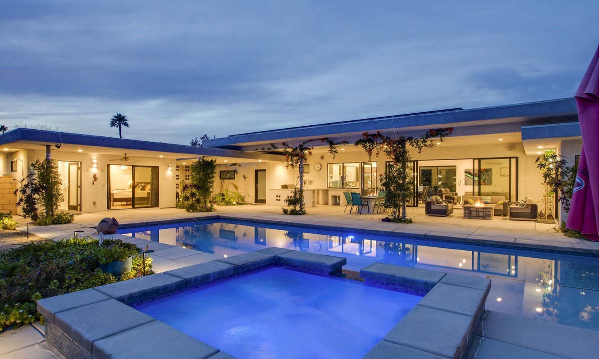Palm Springs House | Casa Azul - Walled & Gated Compound - 4 King Bedrooms/4 Baths