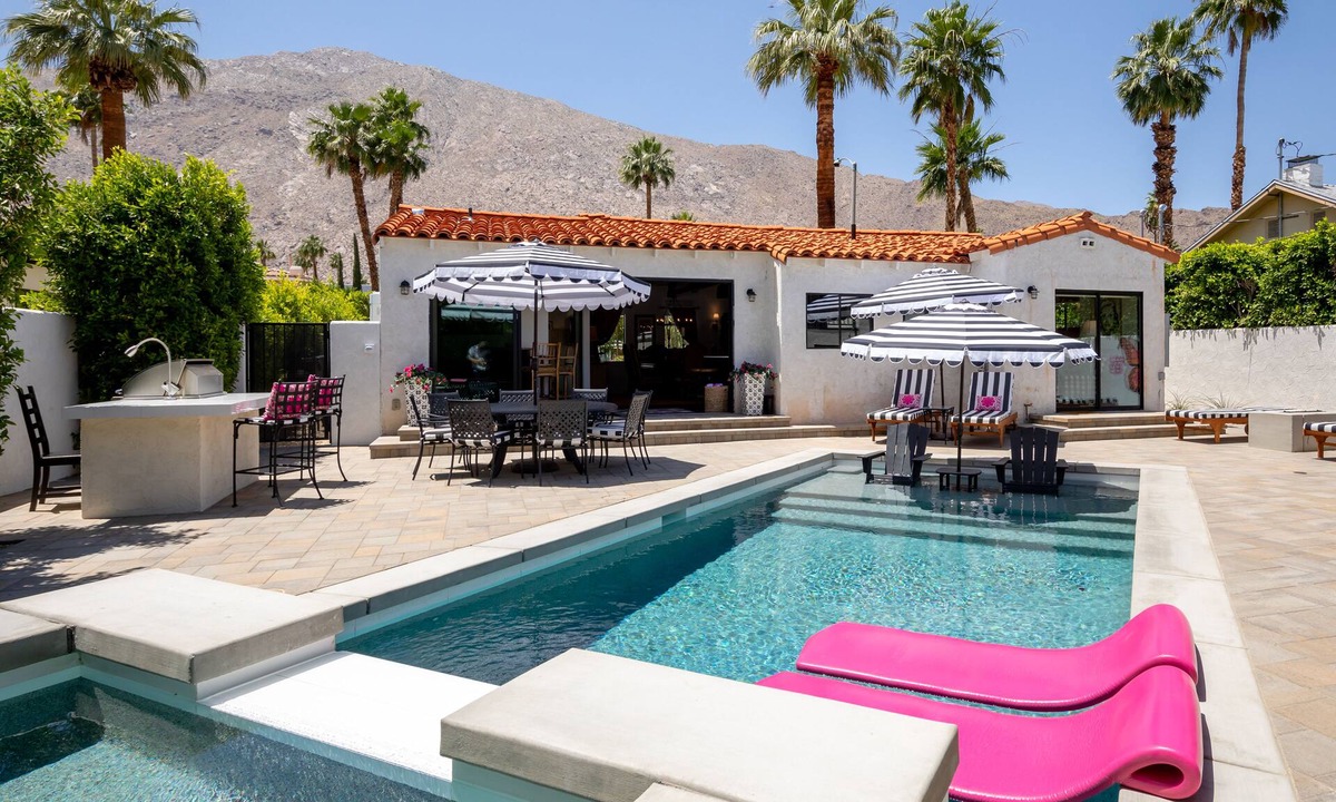 Warm Sands Villa | Casa del Cielo - Walking distance to downtown Palm Springs