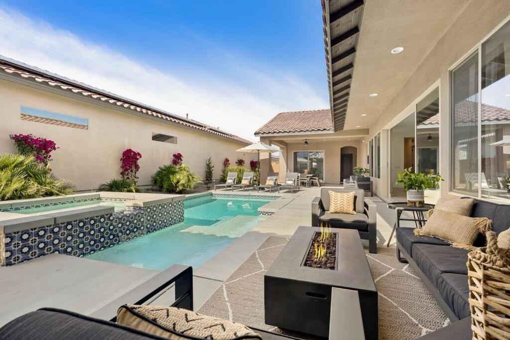 La Quinta House | Casa Luna - Your Vacation Home Away From Home - Arrive & Relax 3BR #twosixzerozeroeighteight