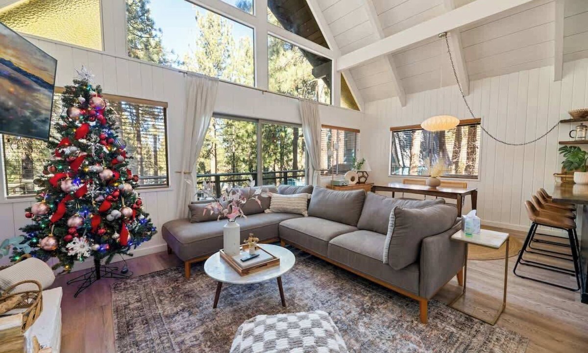 Moonridge Ski Chalet | Casa Moonridge Updated A-Frame Spa
