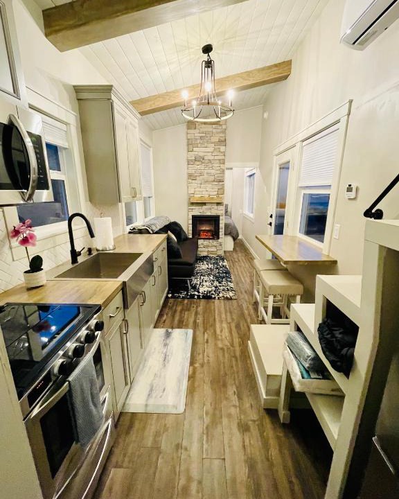 McKinleyville Apartment | Casavagos Tiny House