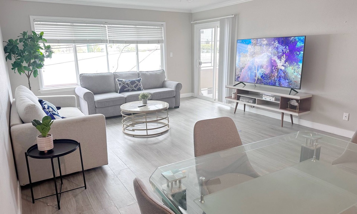 Northwest Torrance Condo | Charming 2-bedroom condo in pleasant Torrance with Pool