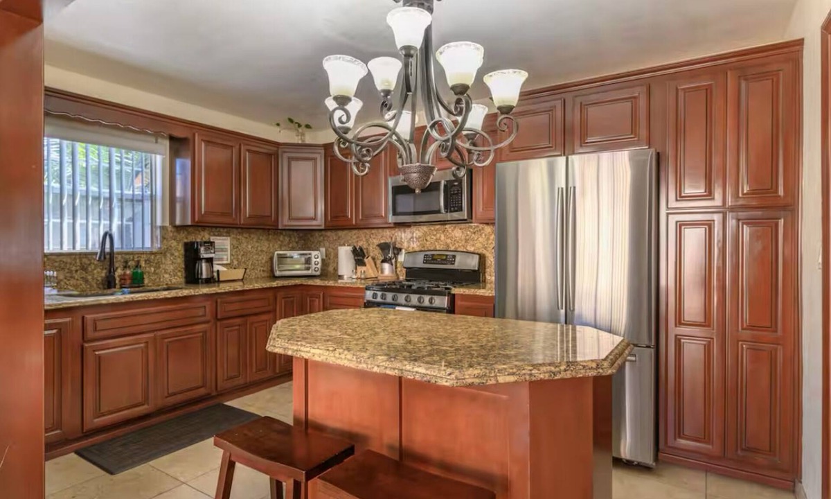 Norwalk House | Charming 3-bedroom house with WiFi, AC in nice Norwalk between LA/Orange County