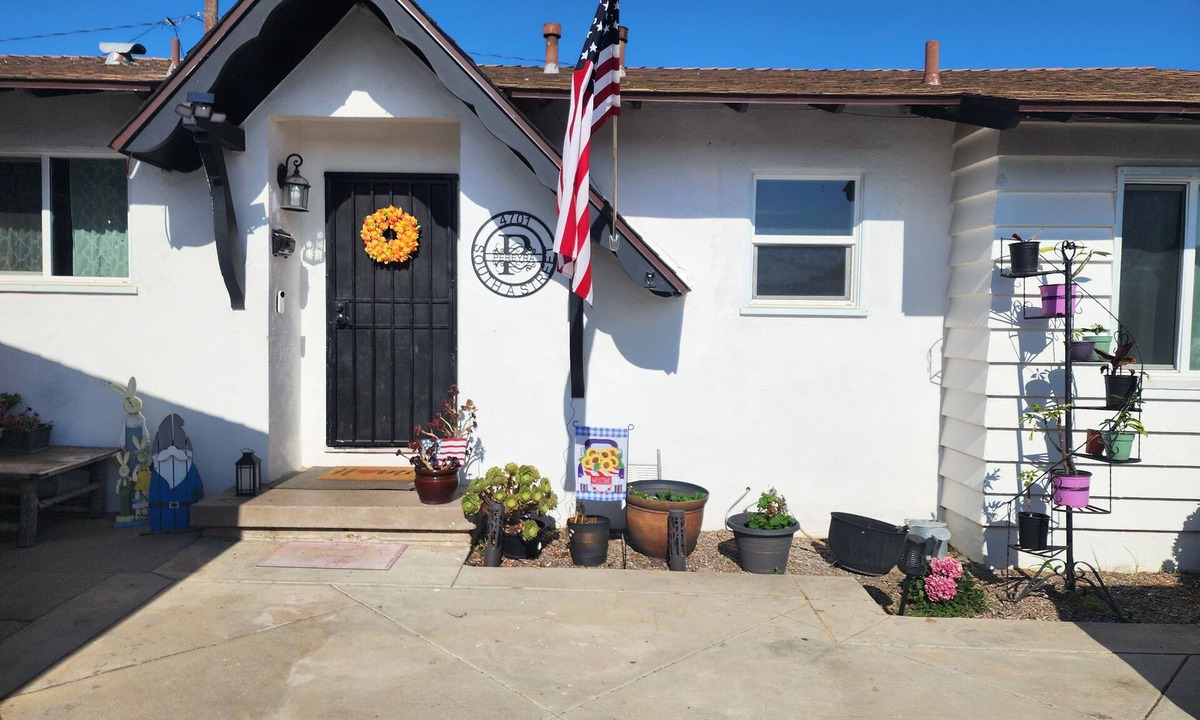 Oxnard House | Charming 3-bedroom house in fabulous Oxnard with WiFi