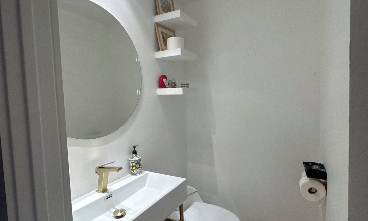Lake Balboa House | Charming 3-bedroom house in fabulous Los Angeles with WiFi, AC