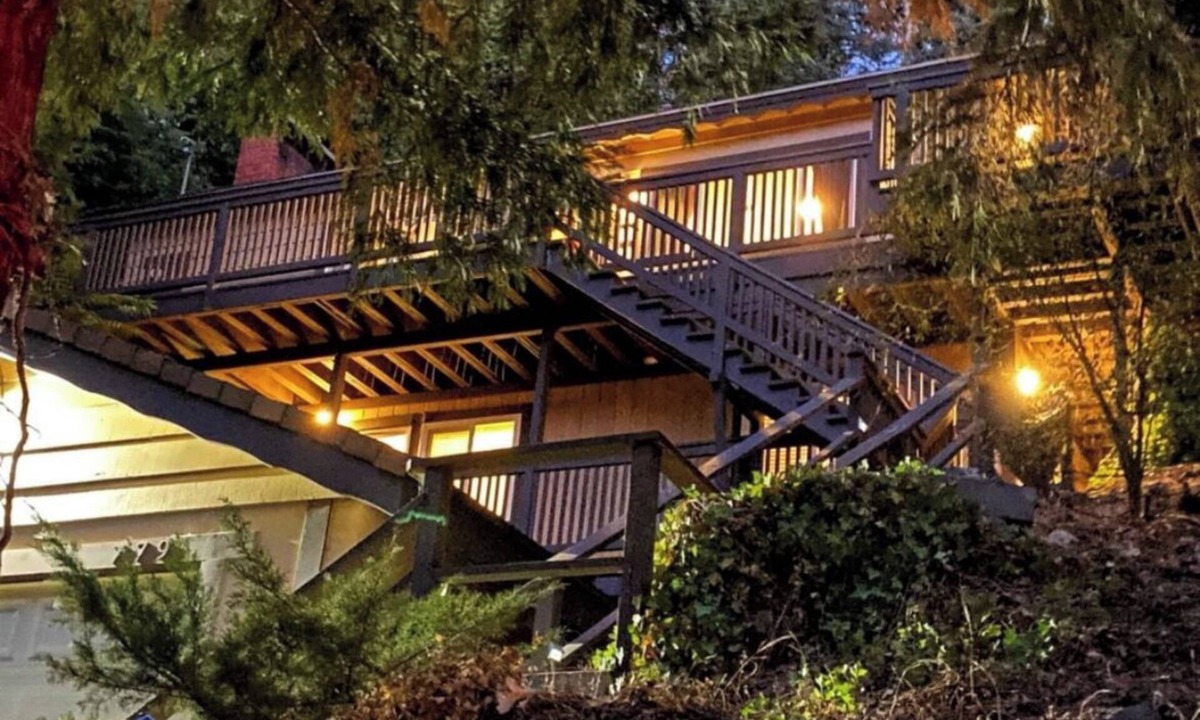 Crestline House | Charming 4-bedroom house with AC and WiFi in awesome Crestline