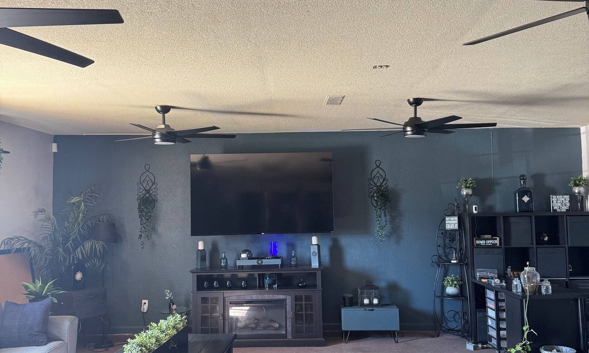 Apple Valley House | Charming bedroom with WiFi, AC in serene Apple Valley