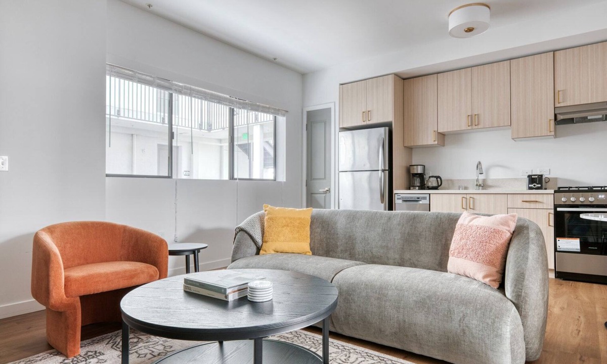 Palms Apartment | Charming Culver City 1BR w/Roof Lounge & Gym, nr 405, by Blueground