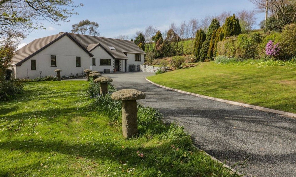 Launceston House | Charming Higher Kernick Farm Retreat