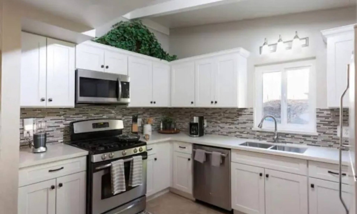 Santa Clarita House | Charming Santa Clarita Home Near Six Flags