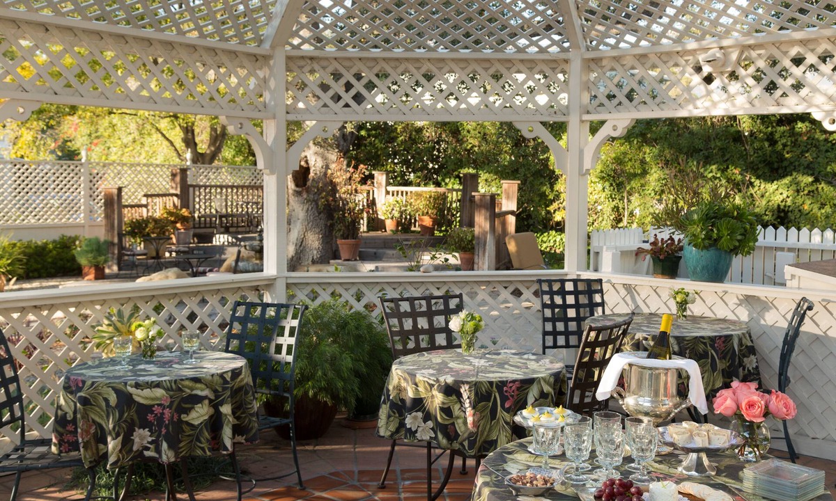 Oak Park Bed & Breakfast | Cheshire Cat Inn & Cottages