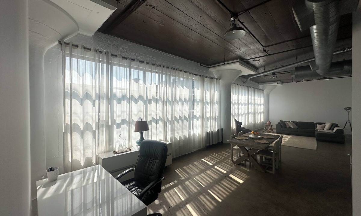 Arts District Apartment | Chic 1-bedroom with high ceiling, open plan,in beautiful arts district