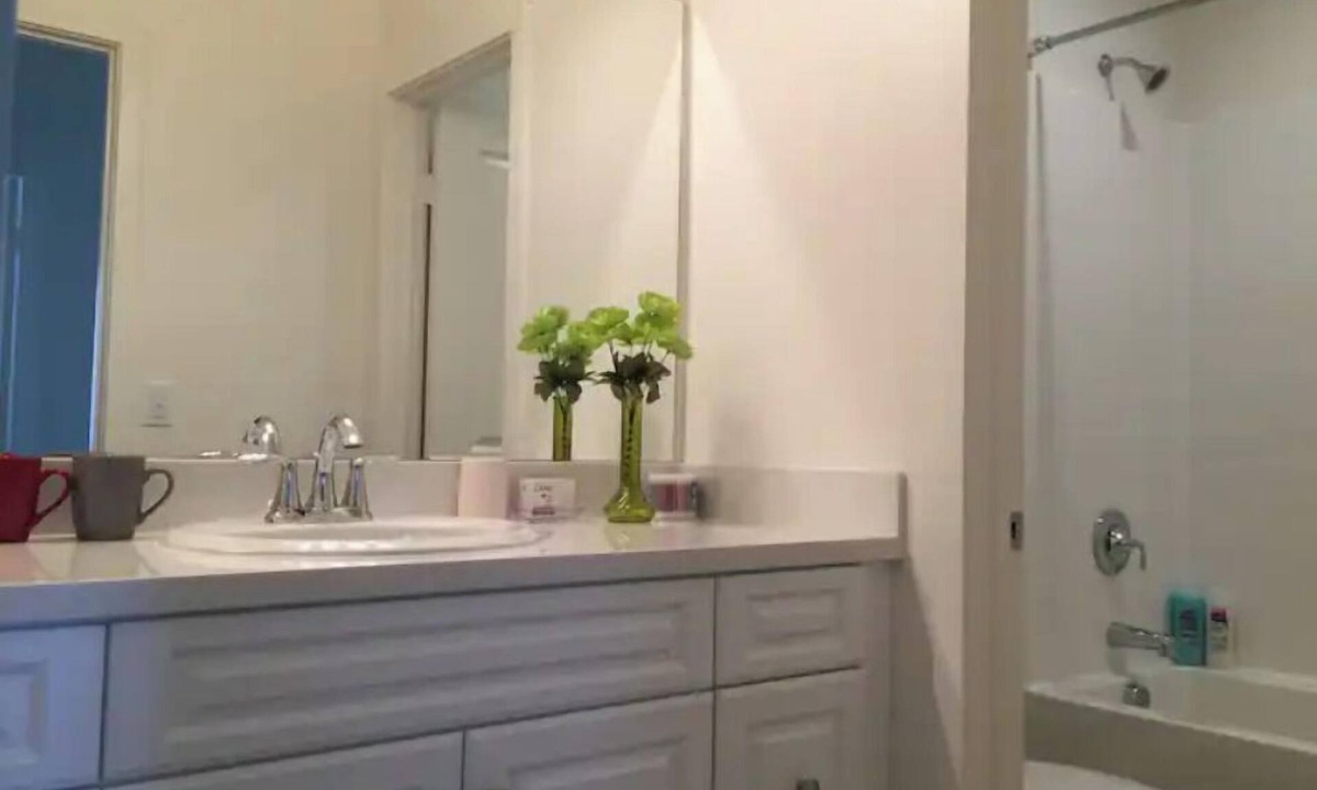 Chino House | Chino Beautiful 4 Bedroom Home-奇诺新高端4房3衛别墅整租