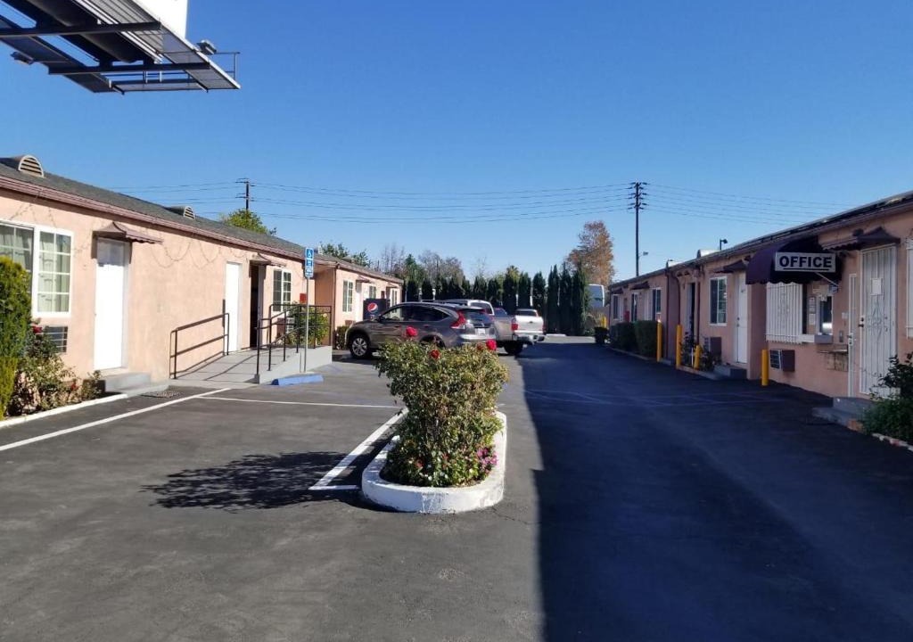Van Nuys Hotel | CINEMA MOTEL