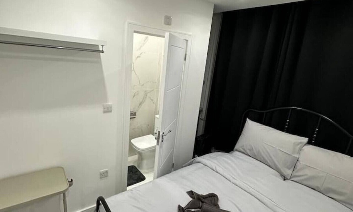 Euston House | City of London Room w/bathroom