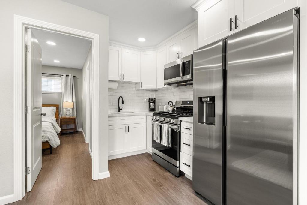 Port Hueneme Apartment | Clara 440