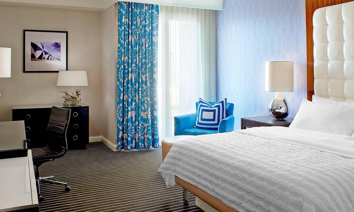 Ocean Park House | Classic Room, 1 King, Hyatt Centric Delfina, Heated Pool, Near Santa Monica Pier