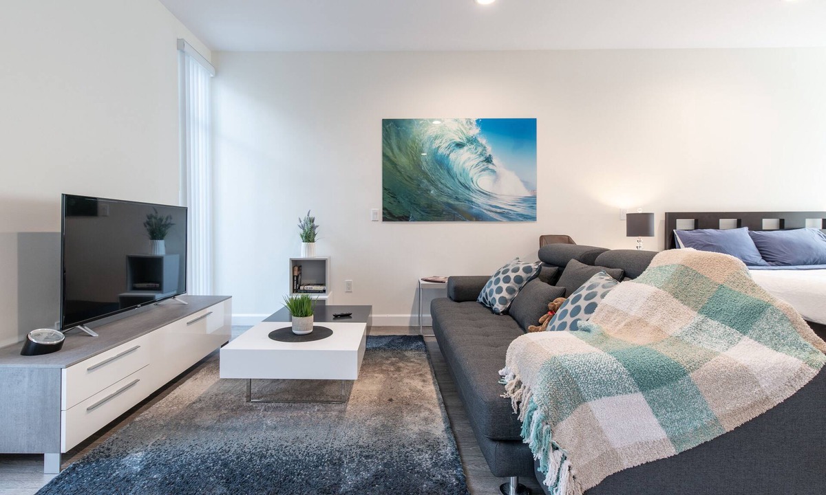 Pasadena Apartment | Clean & Sanitized Stylish Studio in the Heart of Pasadena