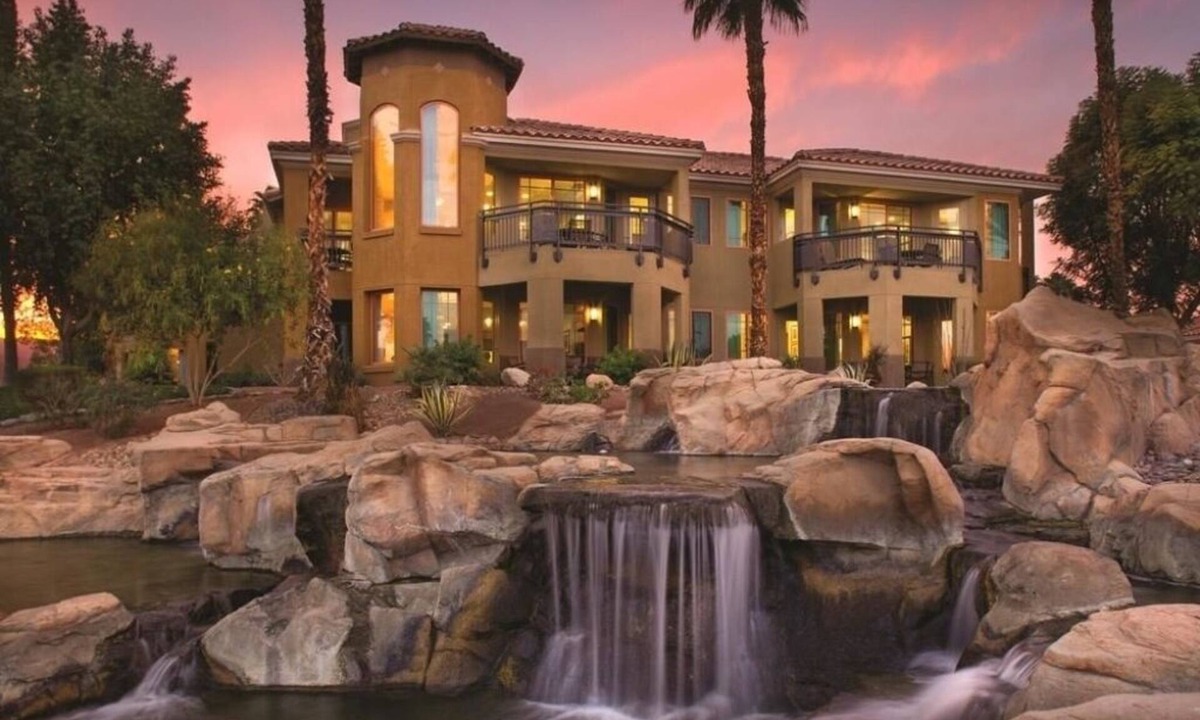 Coachella Marriott Villa Sofa | Palm Desert