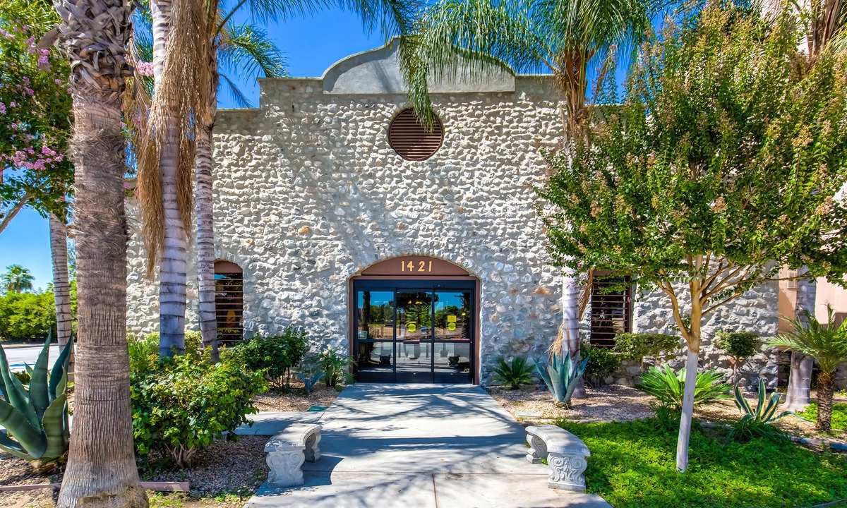 Westmont Hotel | Comfort Inn Pomona Near FairPlex