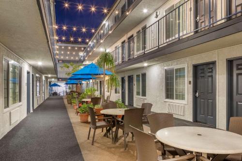 Ontario Airport Inn | Mid-City