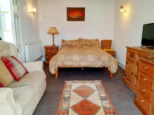 Wickwar Apartment | Comfortable double en-suite