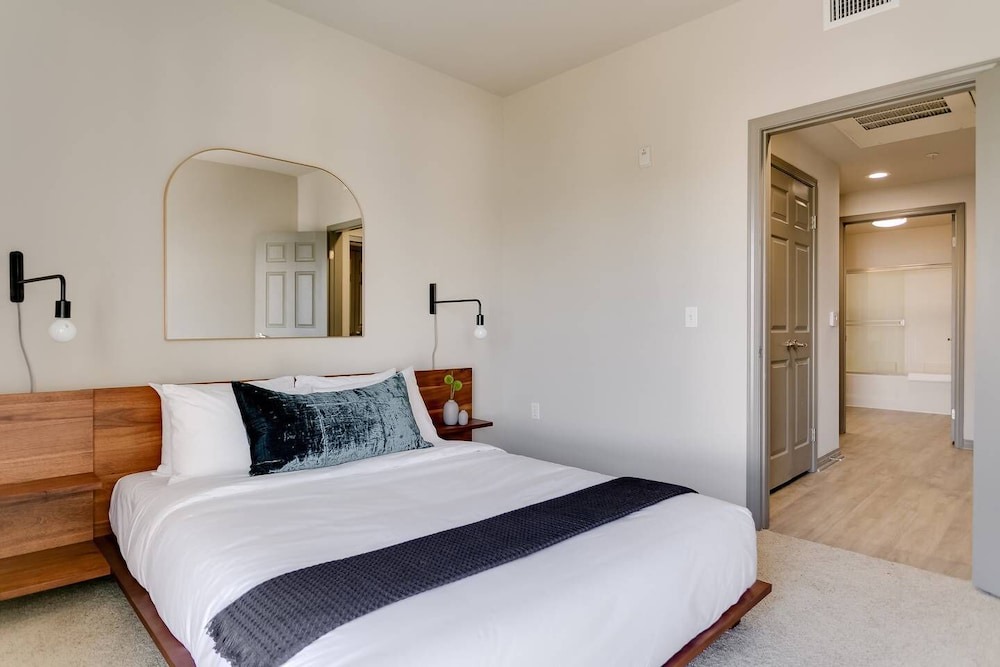 Marina del Rey Apartment | Comfy Retreat Steps To The Beach!