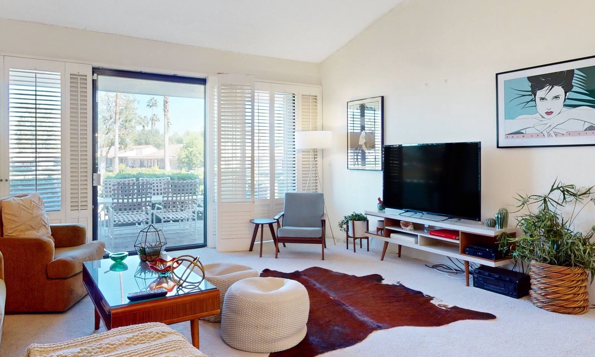 Rancho Mirage Condo | Condo on Golf Course with Private Hot Tub | On-Site Pools & Spa