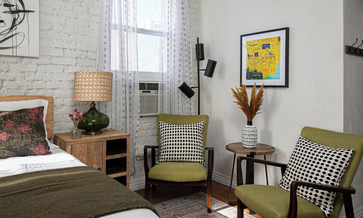 Westlake Apartment | Contemporary LA Studio - Close to DTLA!