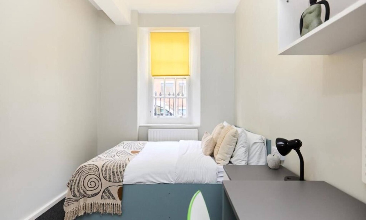 Westminster Hotel | Cosy Private Double in Central Westminster – Walk to Big Ben & Westminster Abbey