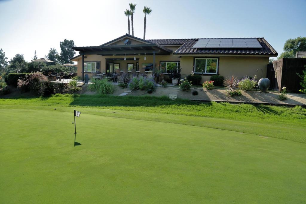 Rancho Bernardo Apartment | Cottage On The Greens - Studio