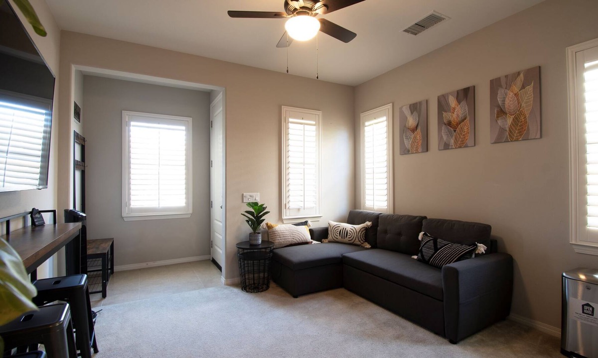 Santa Ana Heights House | Cozy 1 bedroom Guest Suite
