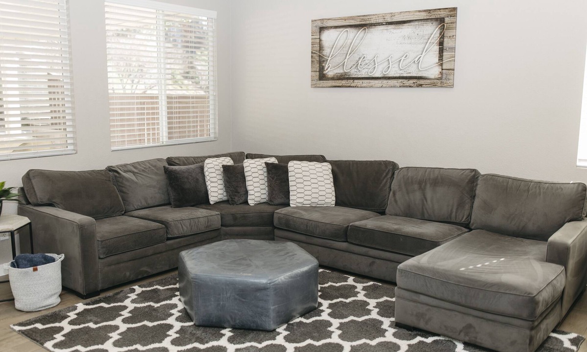 Yucaipa House | Cozy 4-bedroom house in wonderful Yucaipa with WiFi, AC