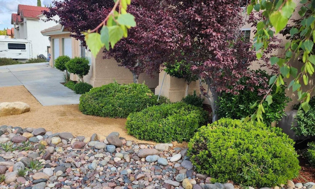 Lancaster House | Cozy -bedroom house in charming Palmdale with AC