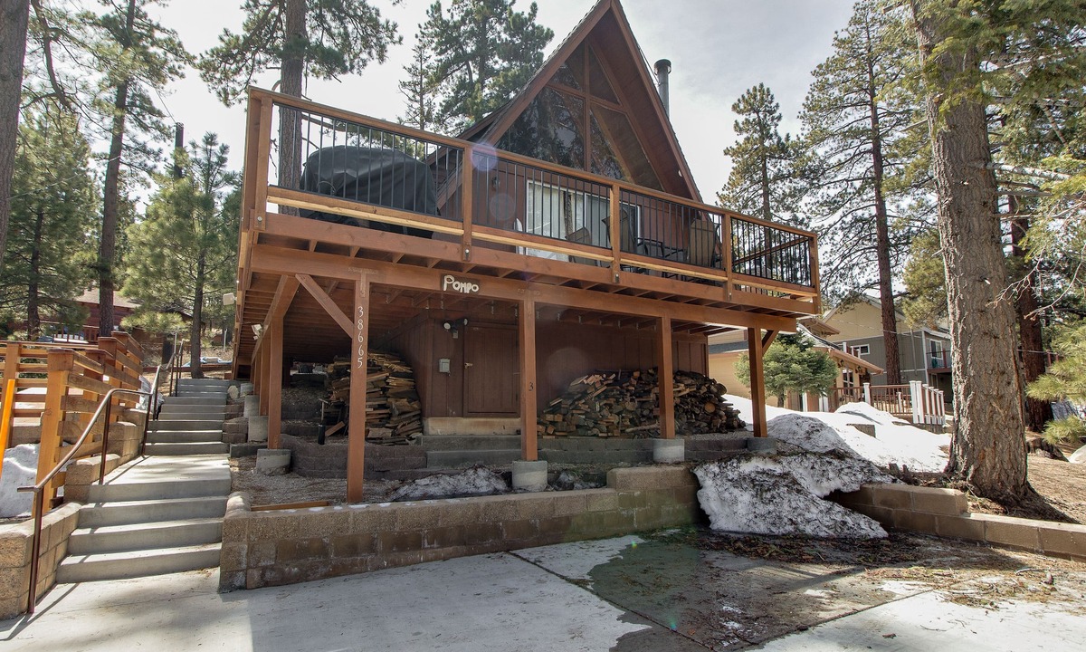 Boulder Bay Cabin | Cozy cabin close to Fisher Cove & Boulder Bay - short drive to skiing