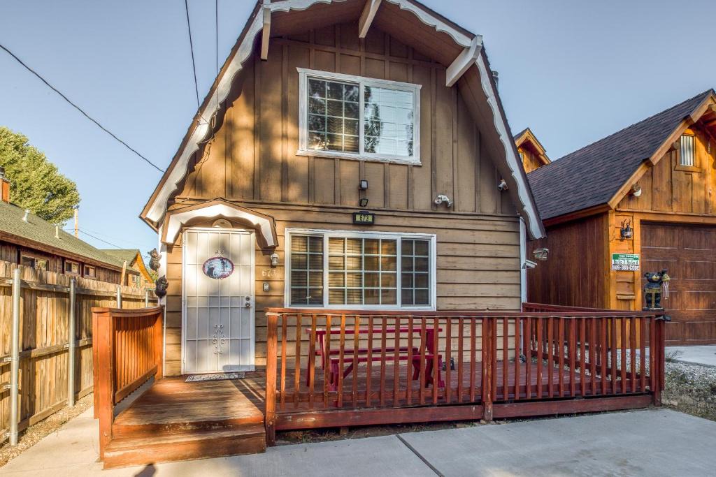 Big Bear Lake House | Cozy Cabin on Elm