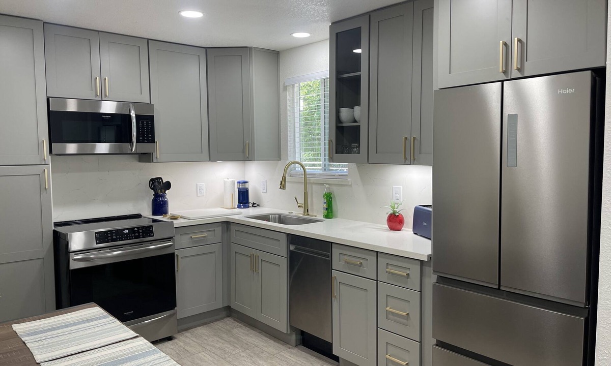 Graton House | Cozy country renovated 2 bed/1bath home near Graton, laundry rm, garage, garden